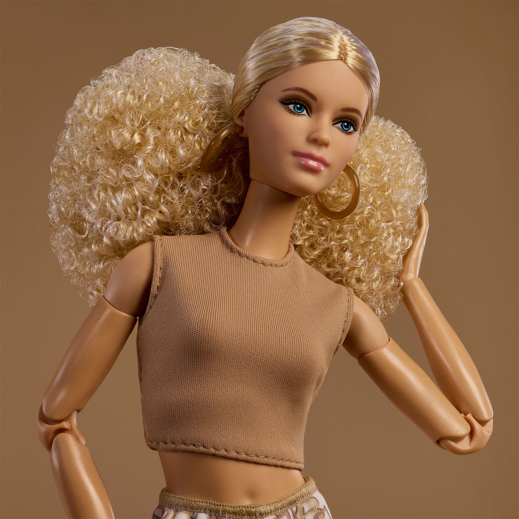 オリジナルBarbie人形 Barbie Basics 2026 Neutrals Series, Model 07 | Mattel Creations