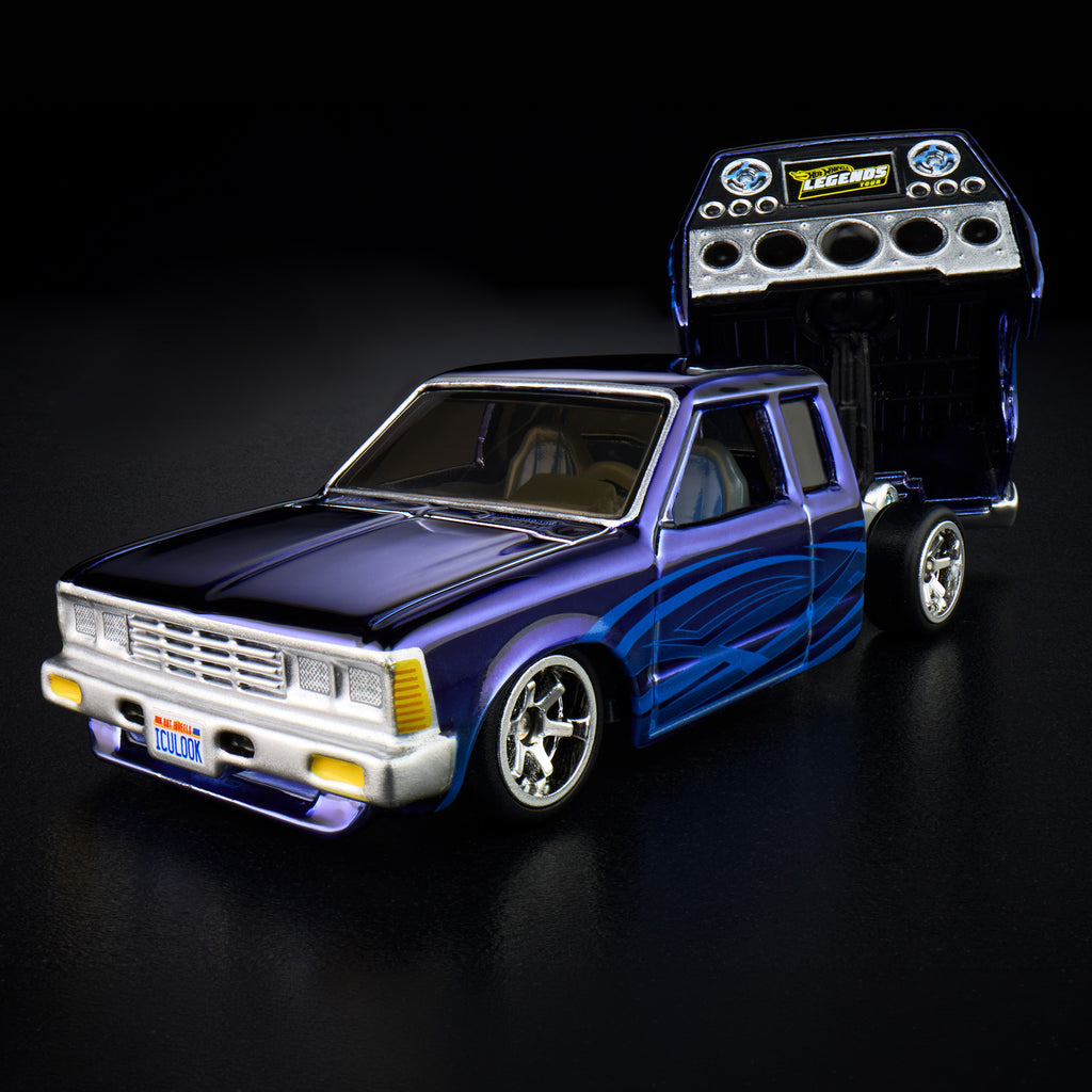 Hot Wheels RLC Exclusive 1986 Nissan 720 King Cab | Mattel Creations