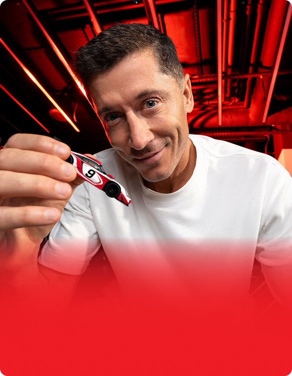 Robert Lewandowski<p>“Believe in yourself and never give up.”</p>