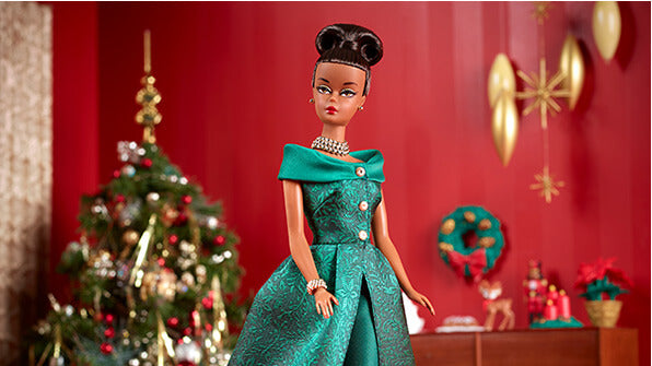 Barbie - Barbie Signature poupée de collection blonde en robe rouge  glamour, édition 75 ans Mattel, jouet collector, GMM98 - Poupées - Rue du  Commerce