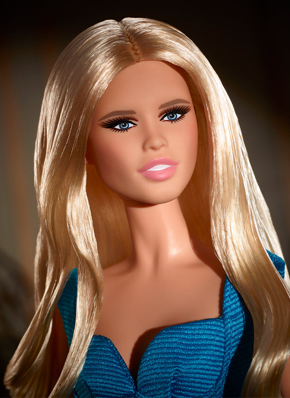 Bionic Woman - Lunch Date  Vintage barbie clothes, Celebrity barbie dolls,  Beautiful barbie dolls