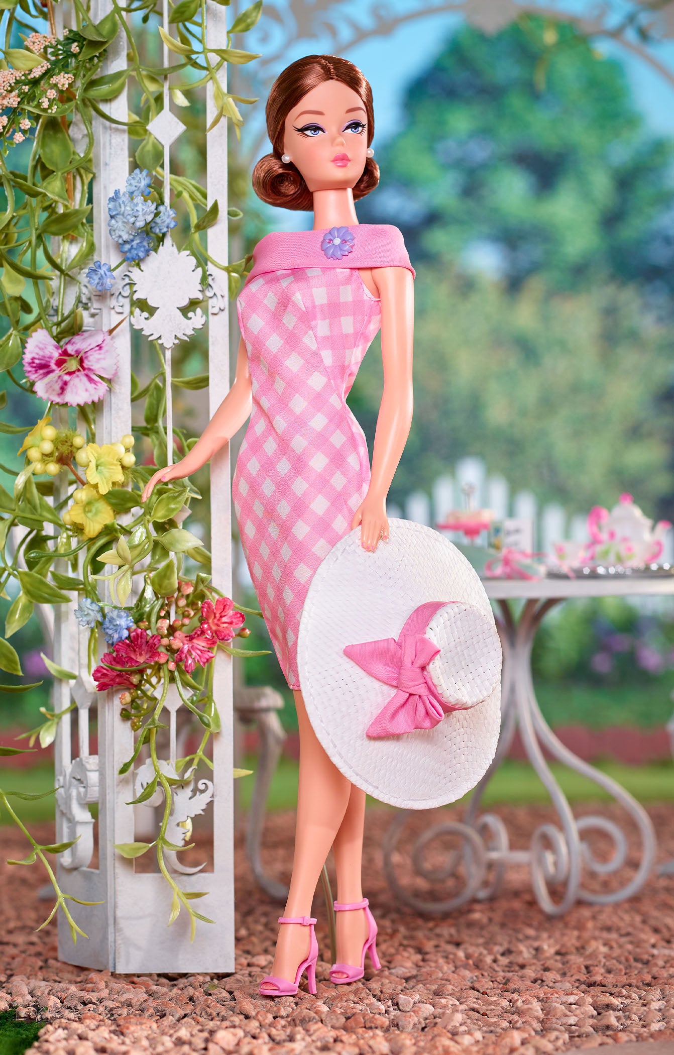 Barbie 12 Days of Spring Doll and Accessories – Mattel Creations