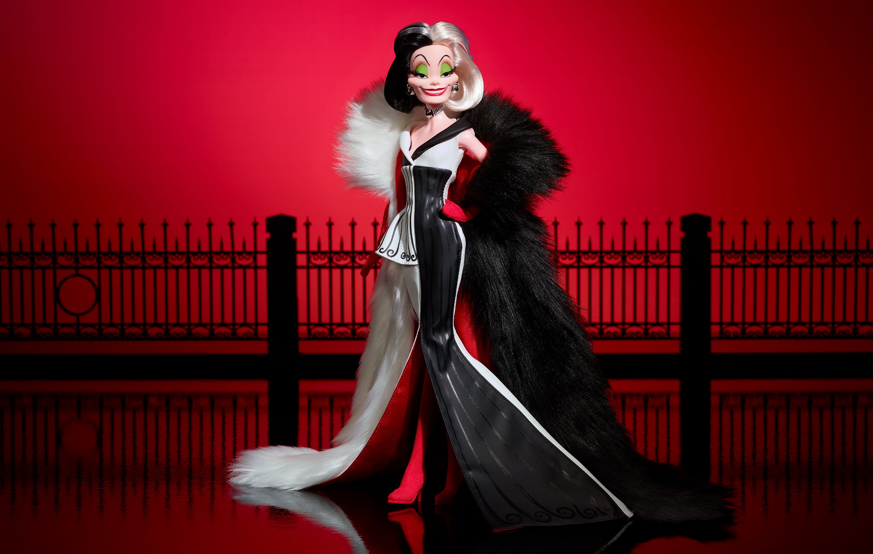 Cruella authentic de Vil doll