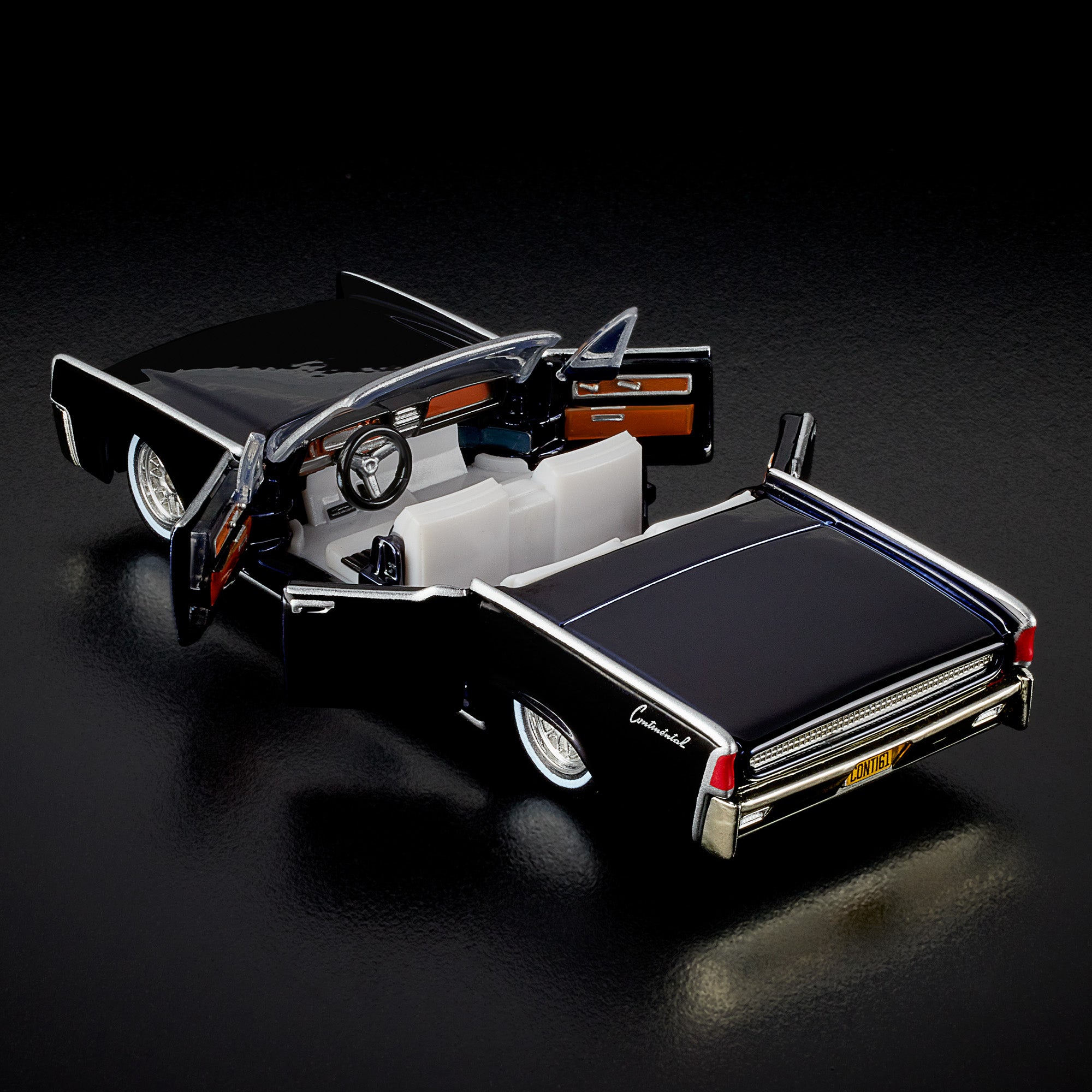 RLC Exclusive ’61 Lincoln Continental | Mattel Creations