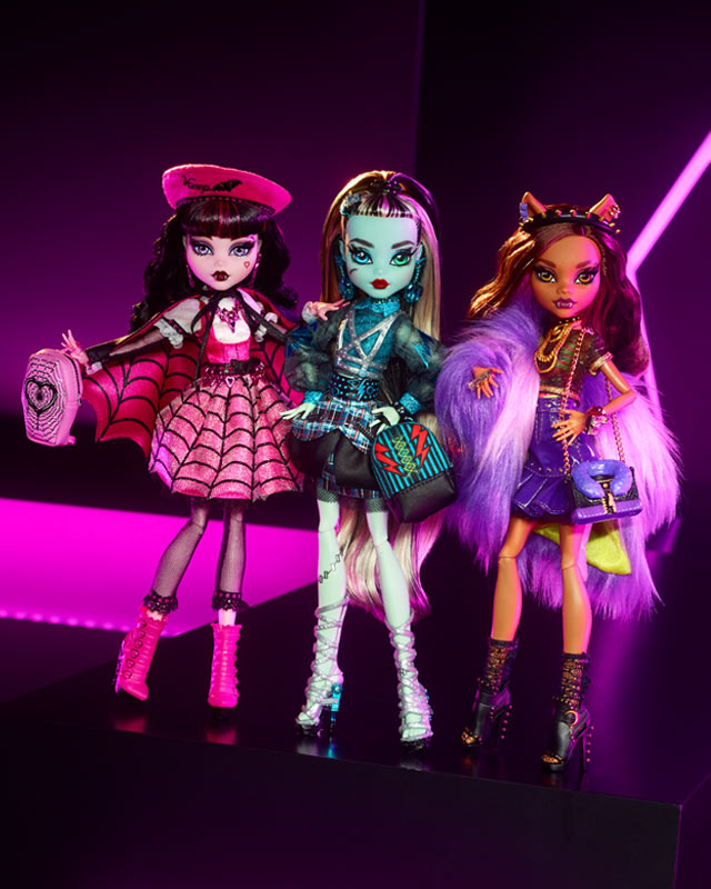 monster high dress designer Monster High Fangtastic Fashion Designer Doll Dress-Up Kit