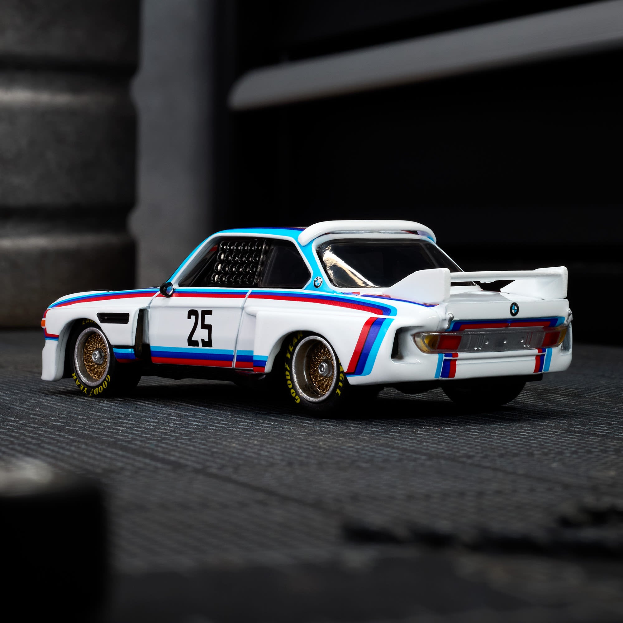 Hot Wheels Elite 64 1975 BMW 3.0 CSL Race