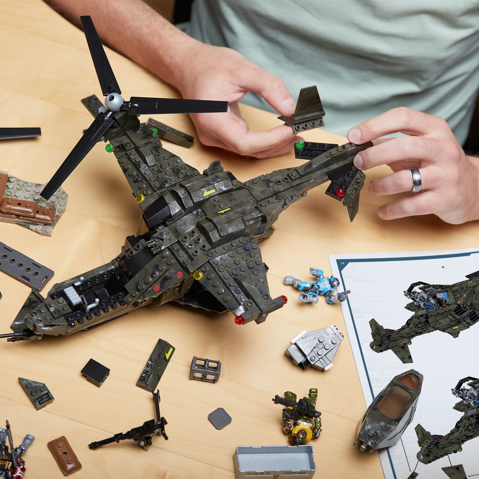 MEGA Halo UNSC Falcon Sweep Building Toy Kit