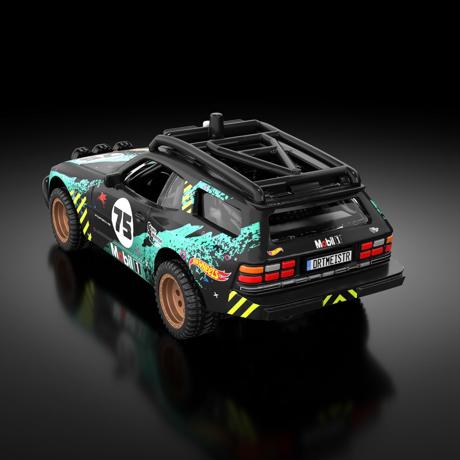 Hot Wheels Mobil 1 Porsche Dirtmeister 944