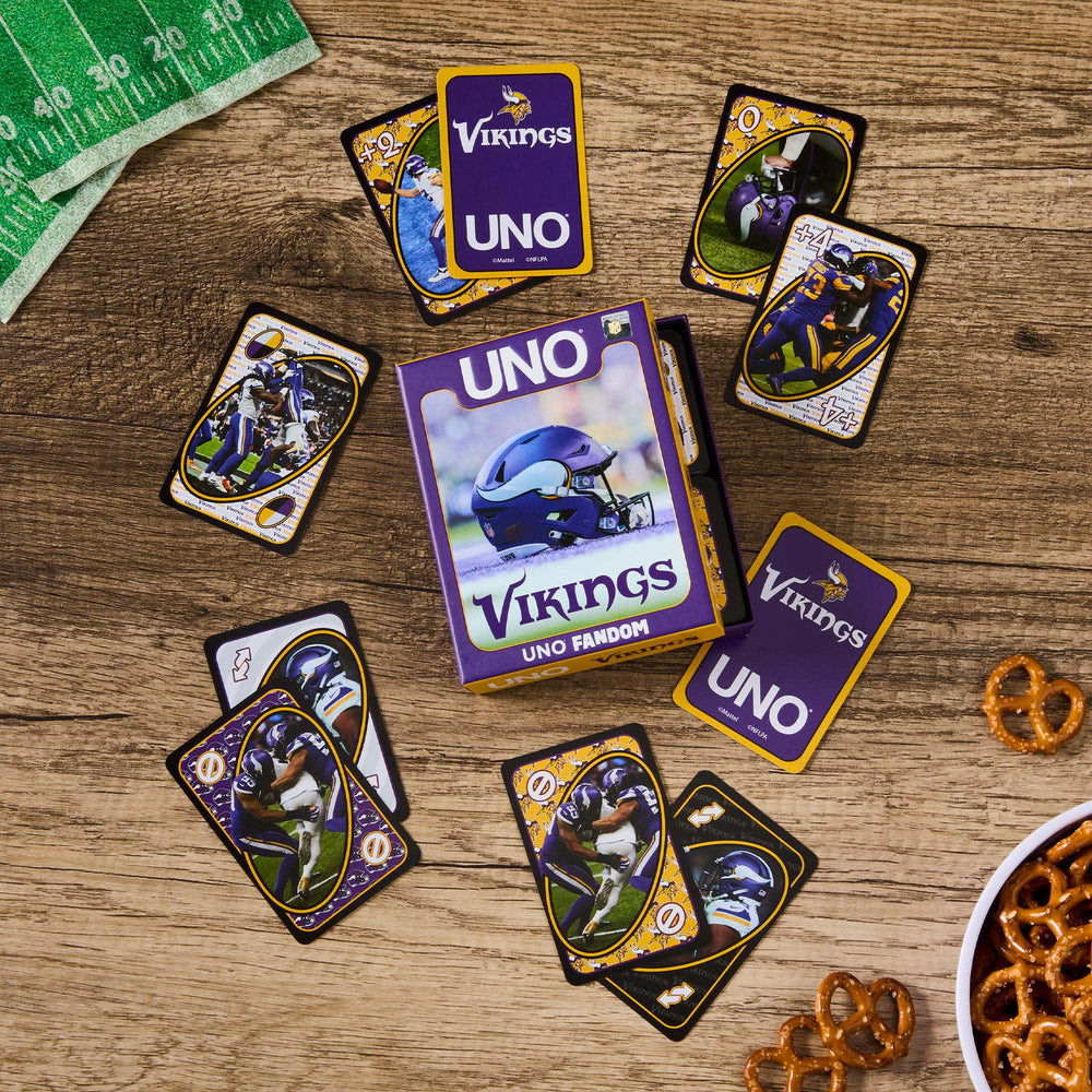 UNO Fandom NFL Minnesota Vikings Collectible Card Game Mattel