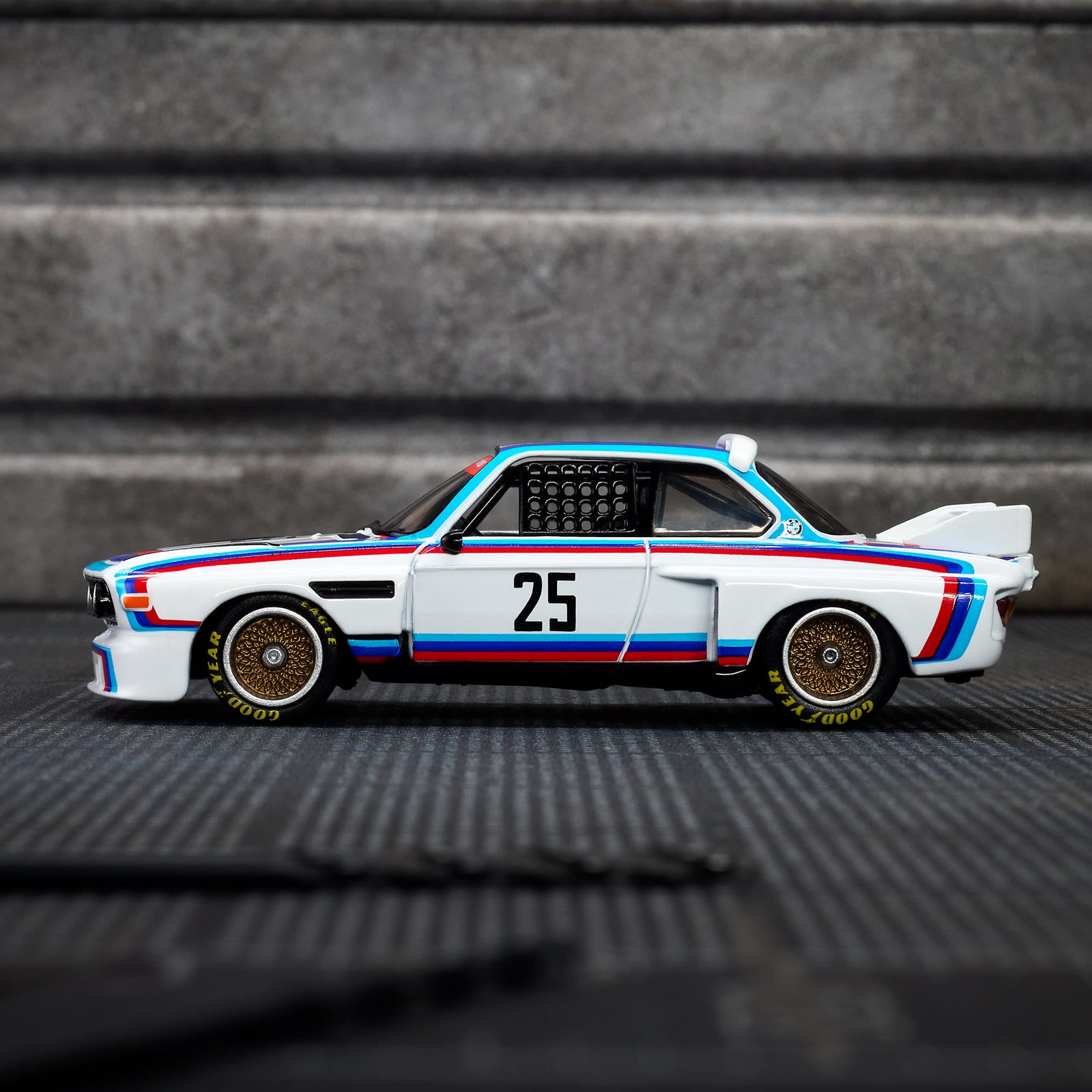 Hot Wheels Elite 64 1975 BMW 3.0 CSL Race