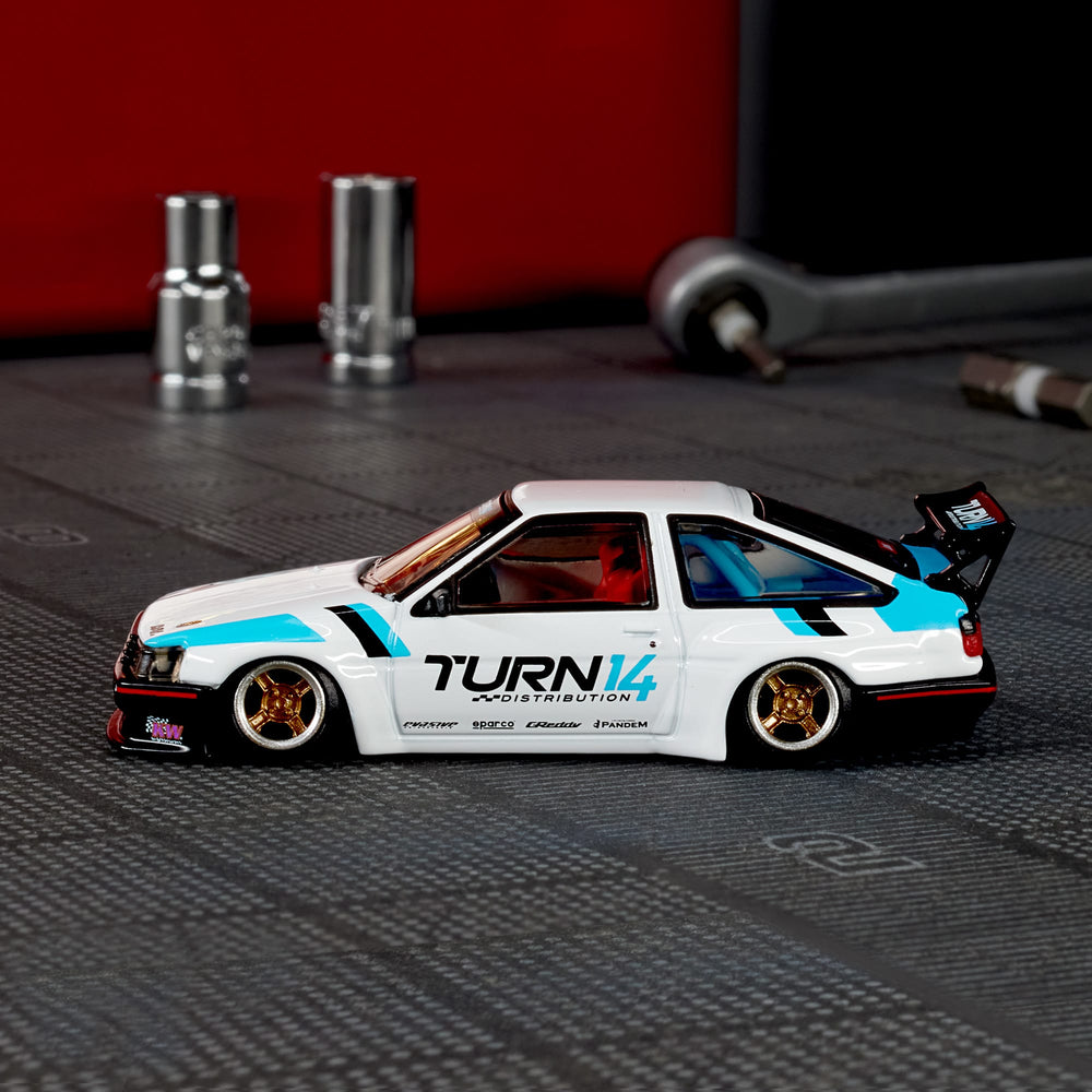 Hot Wheels Elite 64 Toyota Corolla Levin (AE86) Custom | Mattel Creations