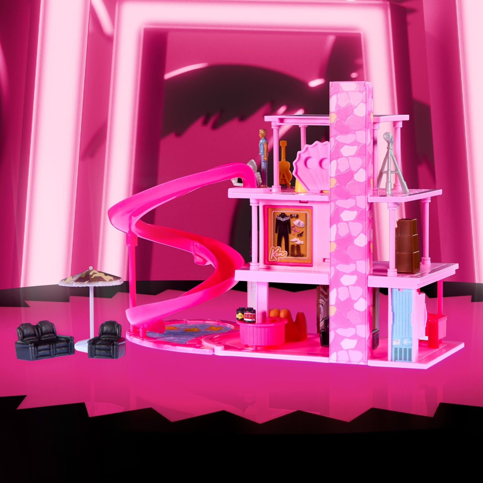 Mini BarbieLand Mojo Dojo Casa House