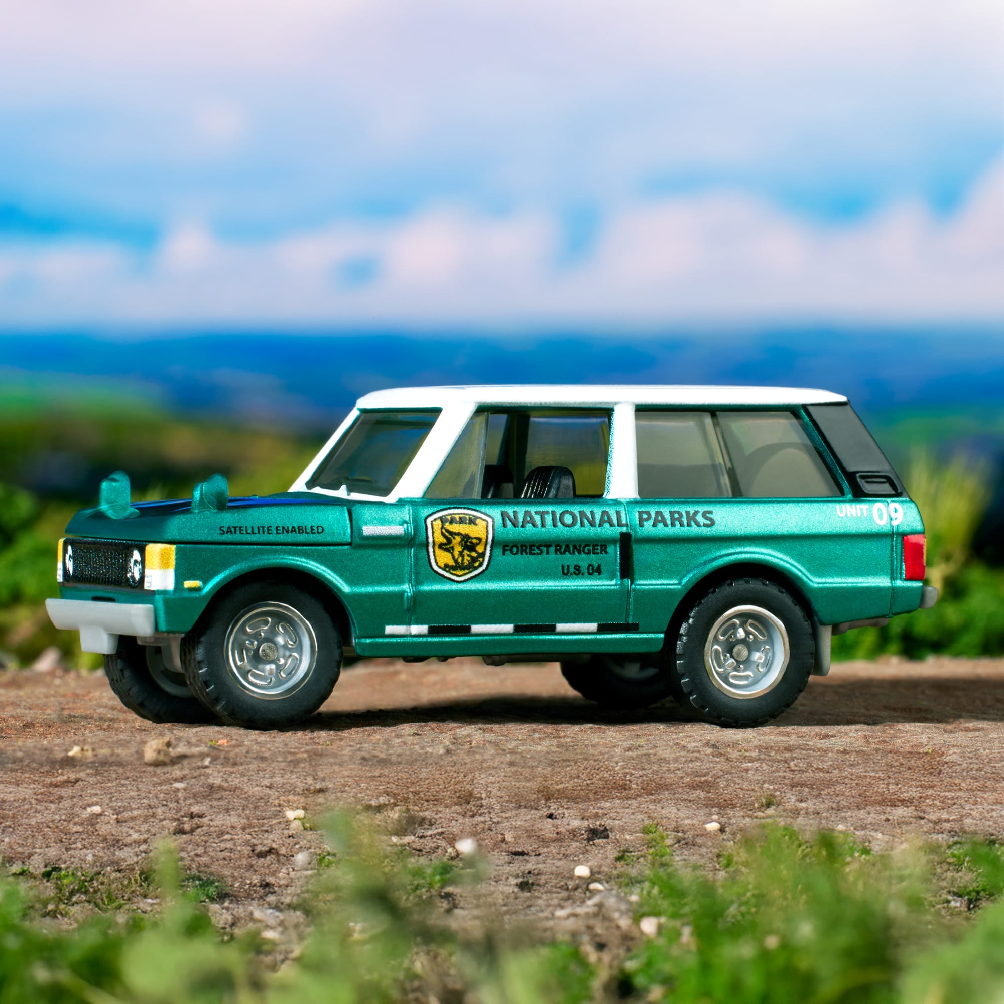 Matchbox Range Rover Gold Matchbox Collectors 1975 Range Rover | Mattel Creations