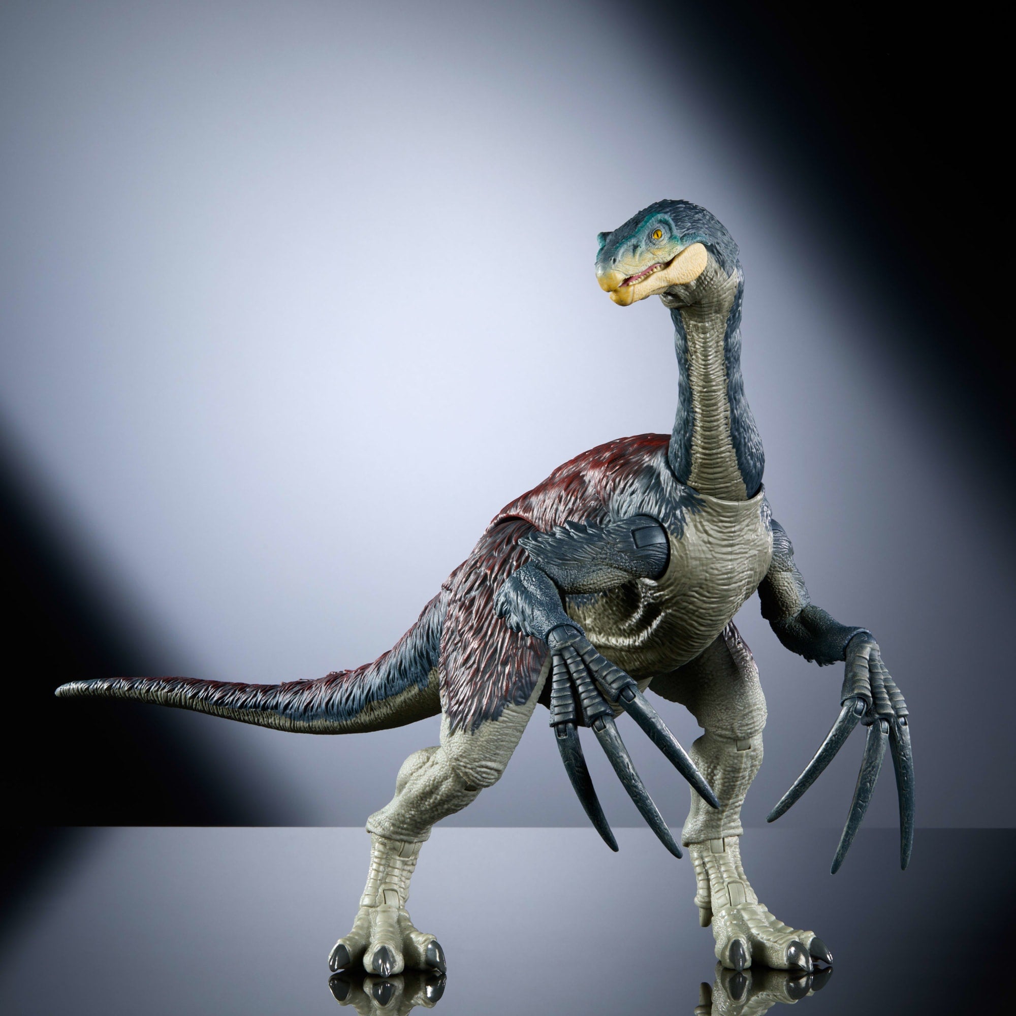 Mattel Jurassic World Pyroraptor Collection Hammond HTV64 Dinosaurusfiguur in hoogwaardig design geïnspireerd op de film met glazen ogen, beweegbare staart en 14 gewrichtspunten, HTV64 Mattel Jurassic World Pyroraptor Collection Hammond HTV64 Dinosaurusfiguur in hoogwaardig design geïnspireerd op de film met glazen ogen, beweegbare staart en 14 gewrichtspunten, HTV64