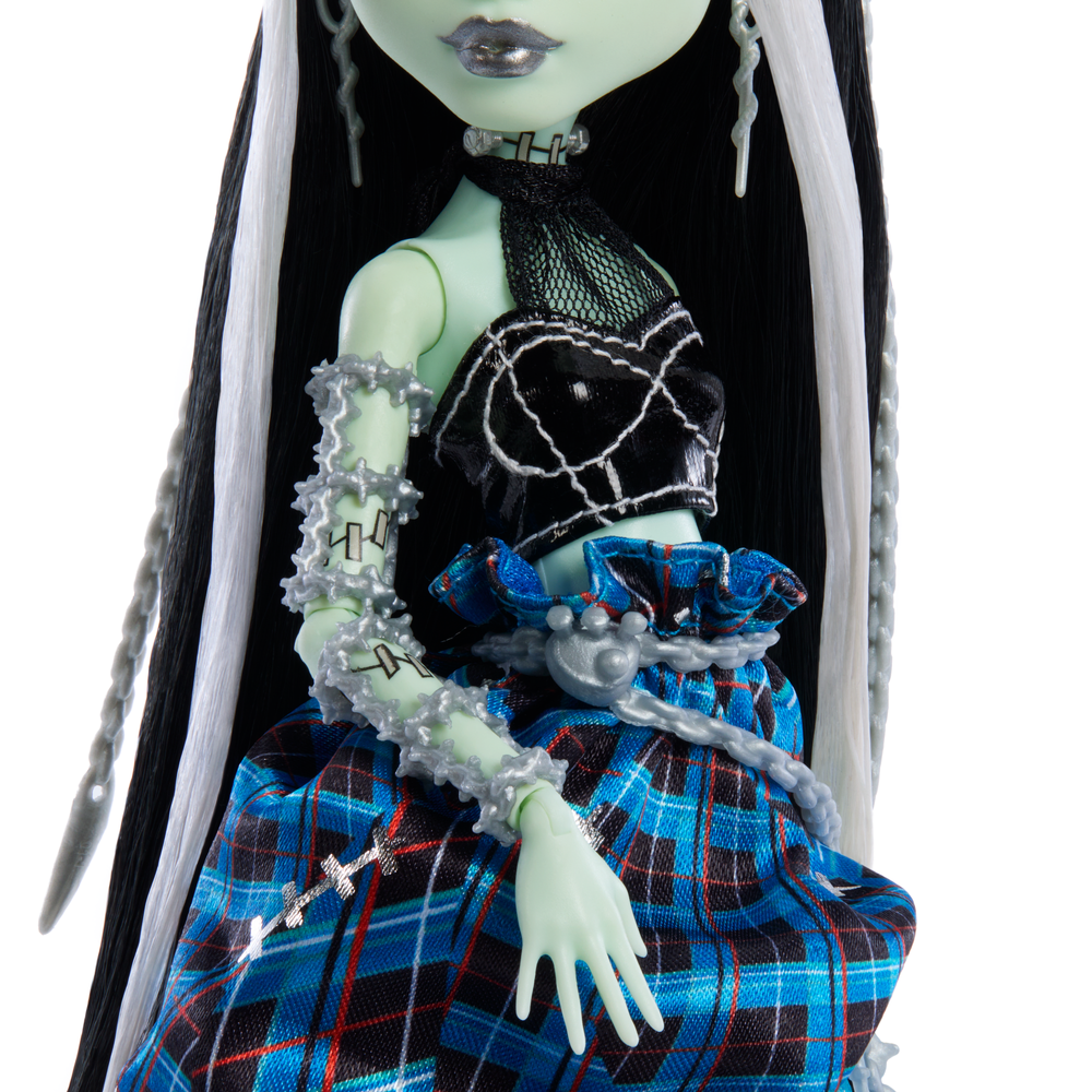 Monster High Stitched in Style Frankie Stein Doll
