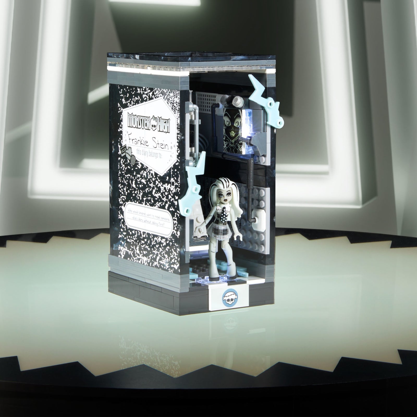 MEGA Monster High Frankie Stein's Boo-k Lab