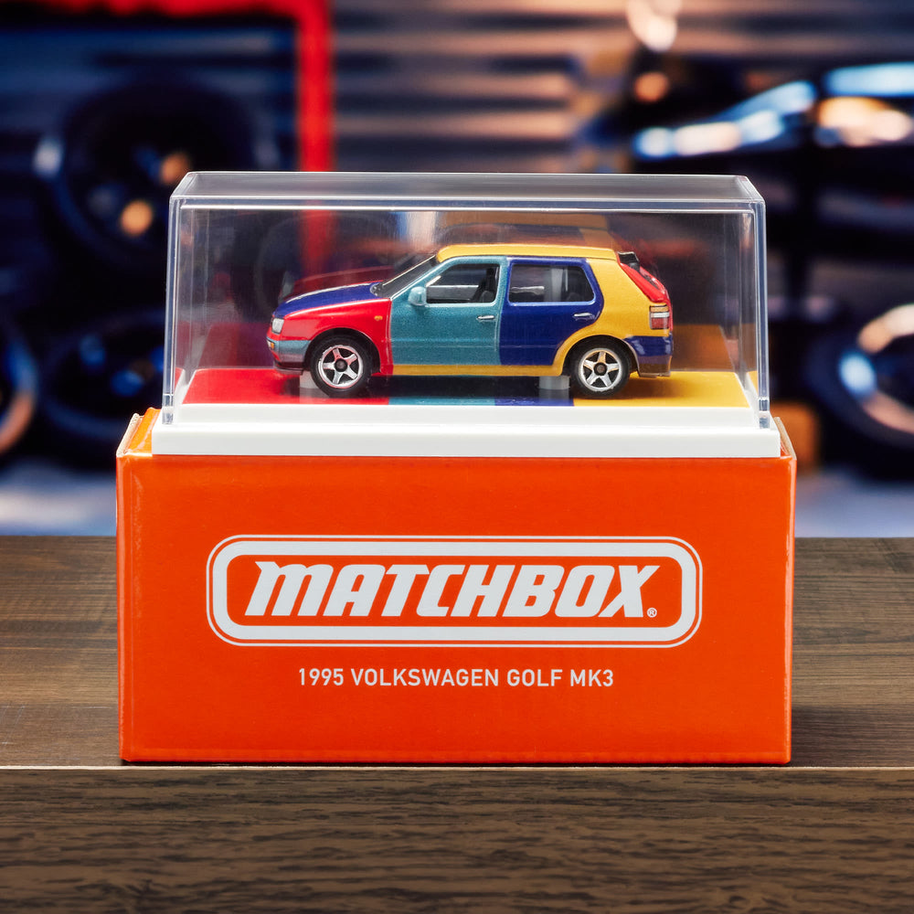 Matchbox Collectors 1995 Volkswagen Golf Harlequin| Mattel Creations