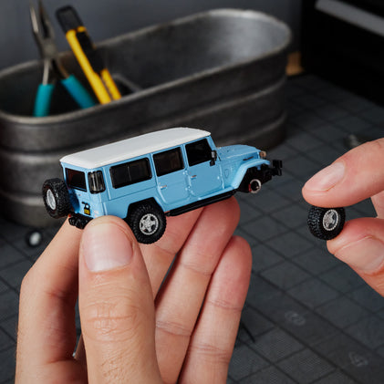 Hot Wheels Elite 64 Mod Shop 1982 Toyota Land Cruiser FJ45