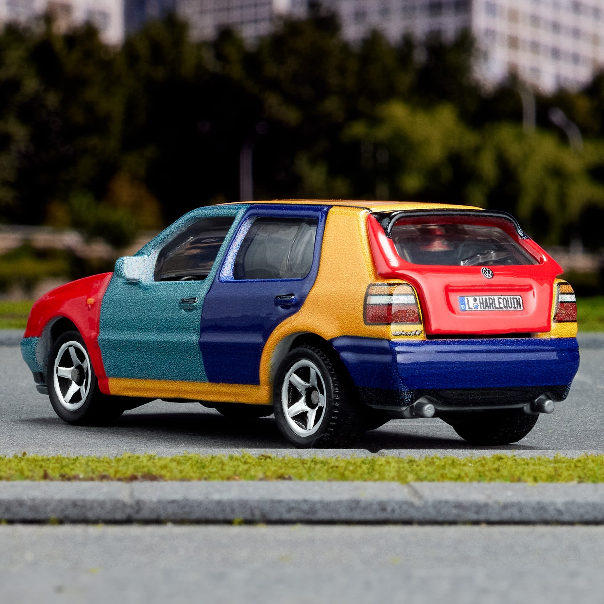 Matchbox 1995 Volkswagen Golf Harlequin