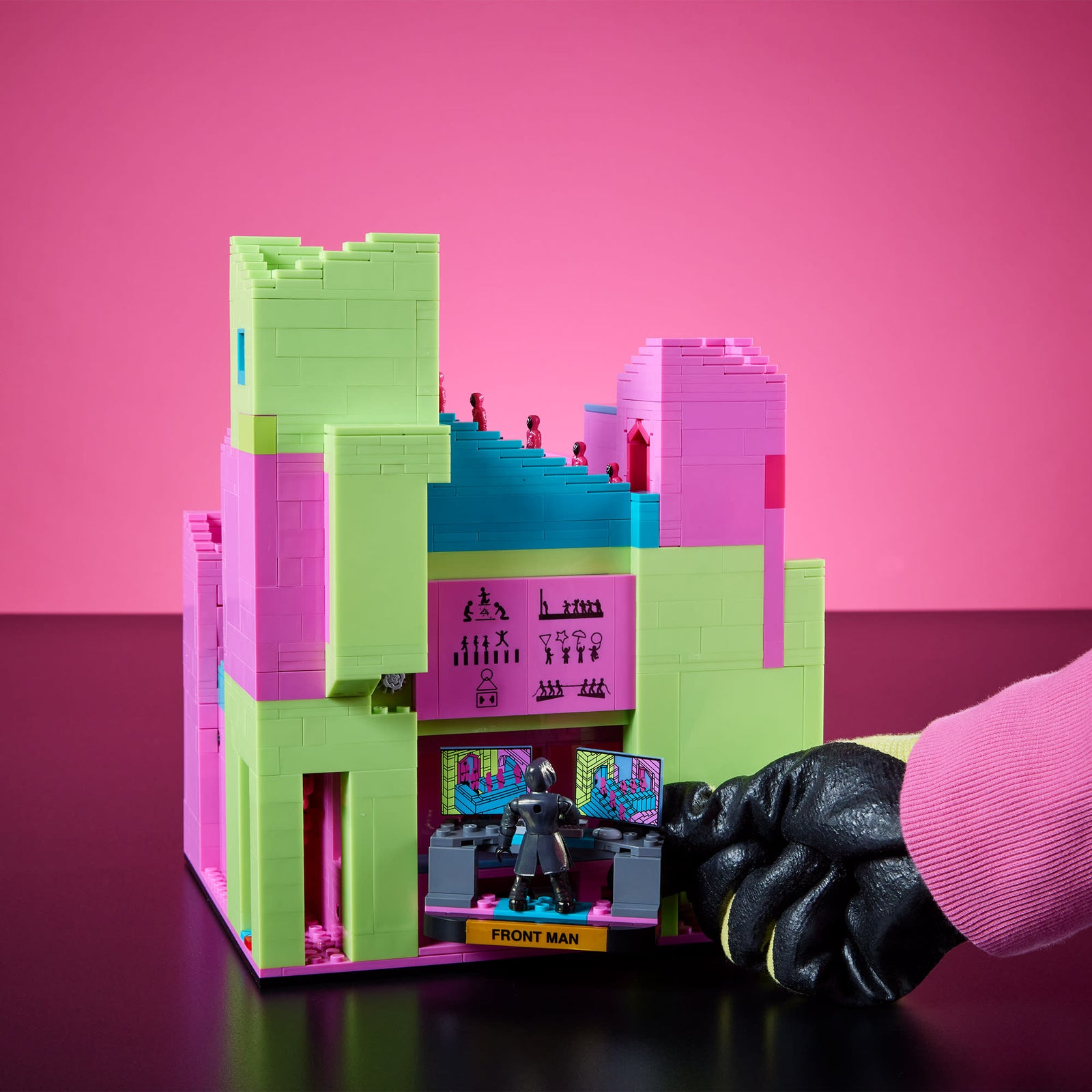 MEGA Squid Game Staircase Collector Building Set