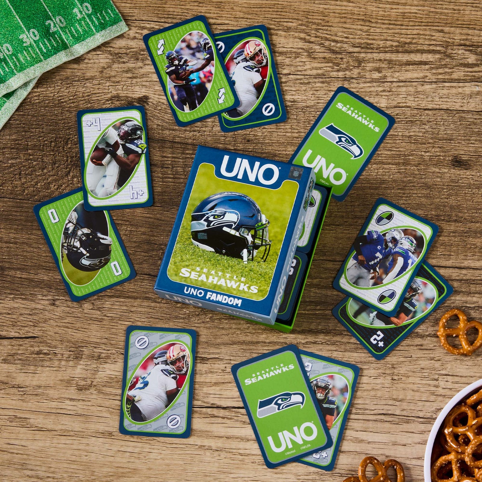 UNO Fandom NFL Seattle Seahawks Game Deck