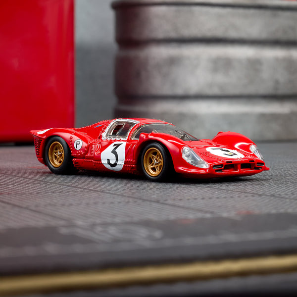 Hot Wheels Elite 64 1967 Ferrari 330 P4 | Mattel Creations