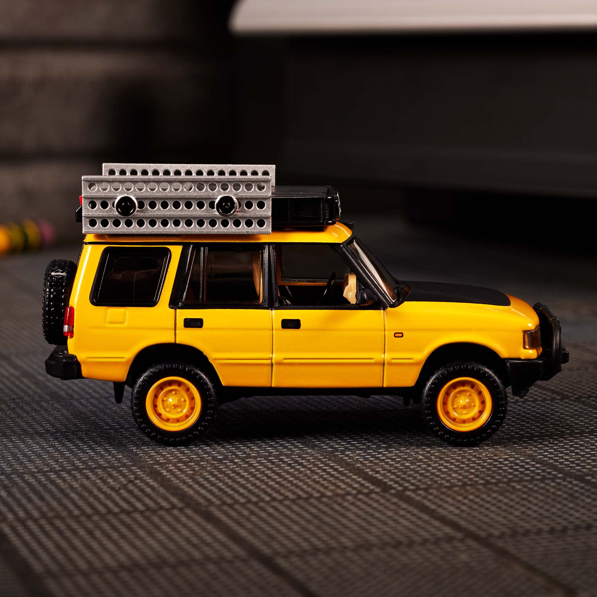 Hot Wheels Elite 64 Mod Shop '94 Land Rover Discovery