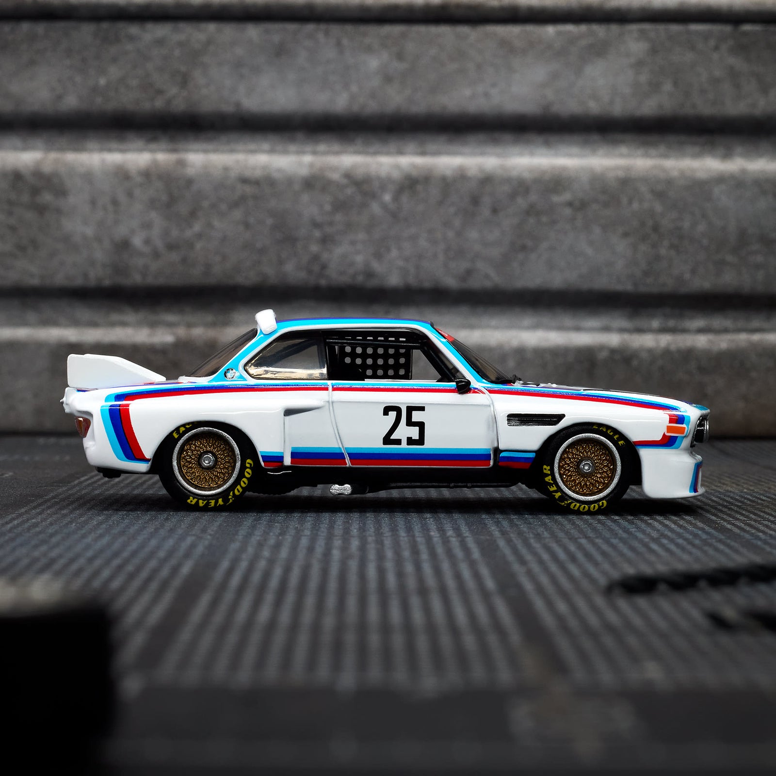Hot Wheels Elite 64 1975 BMW 3.0 CSL Race