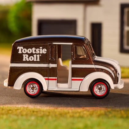 Matchbox Tootsie Roll Divco Milk Truck