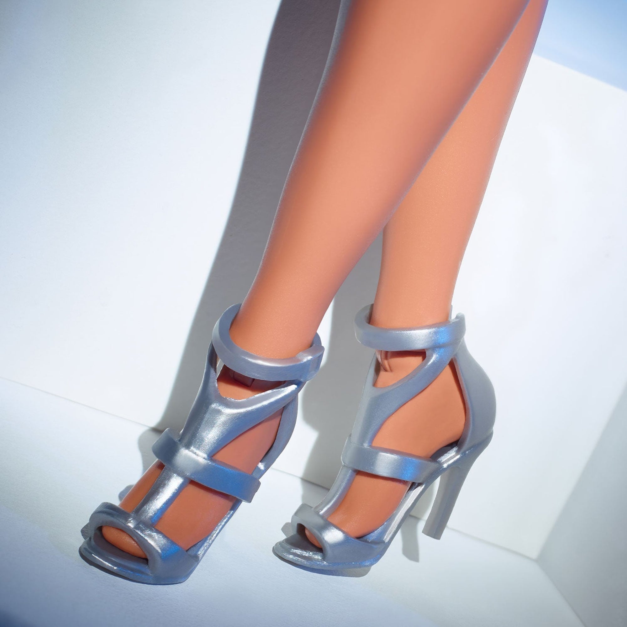 STL file WIDE HEEL SHOES FOR BARBIE TYPE DOLL - HIGH DEFINITION 🦸・3D  printer design to download・Cults
