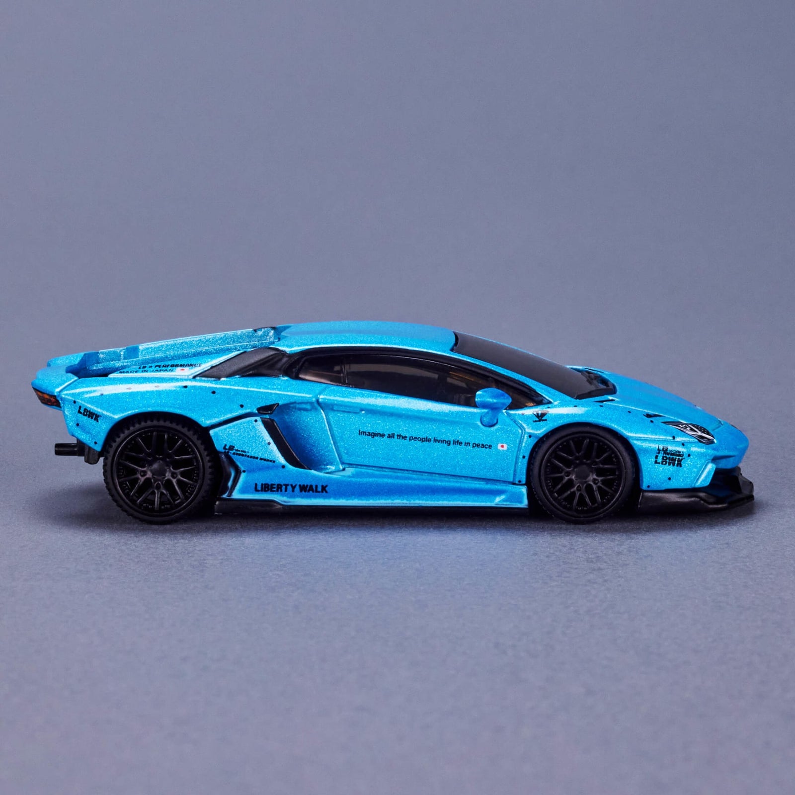 Elite 64 Series LBWK Lamborghini Aventador LP 700-4