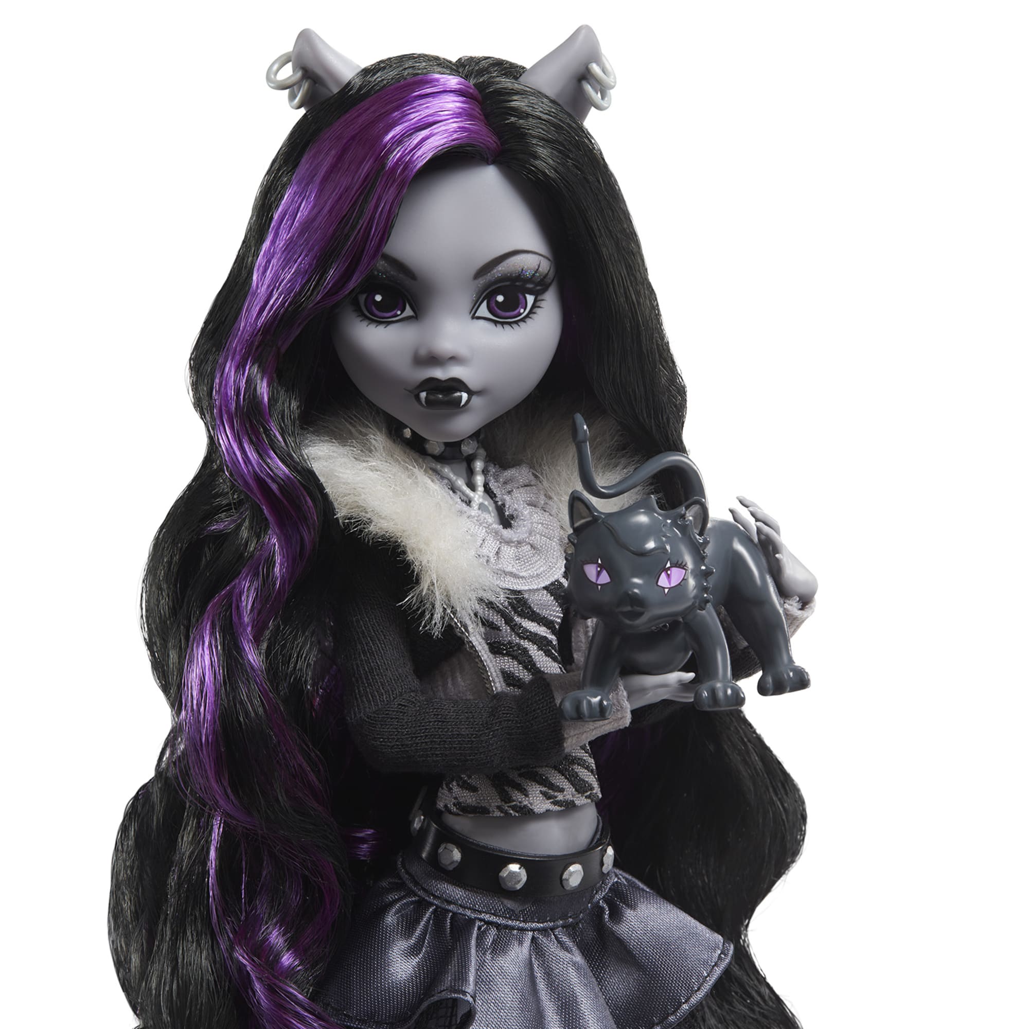 Mattel 2022 Monster High Reel Drama Clawdeen Wolf Doll India