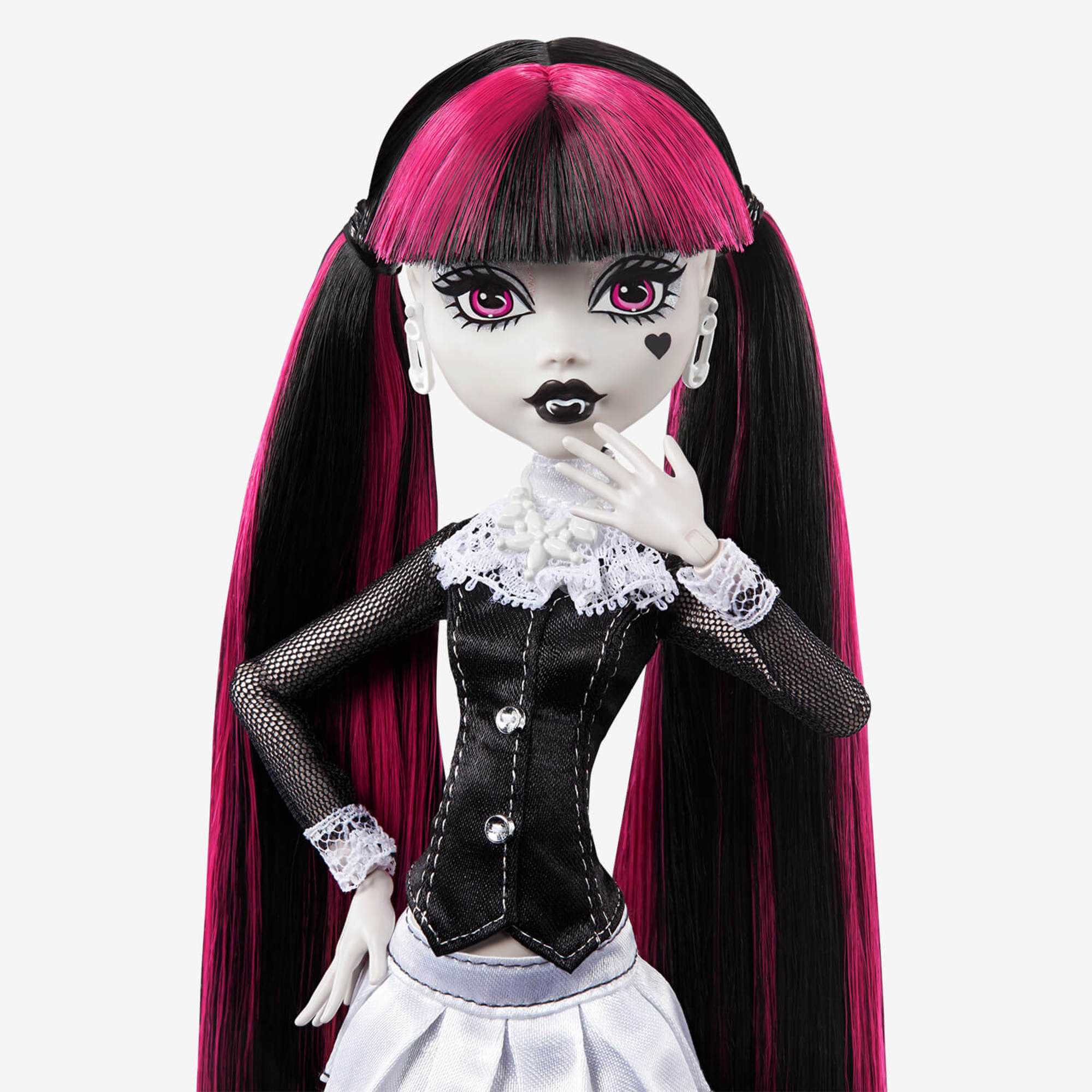 Monster High Reel Drama Draculaura Doll 2022 Nepal