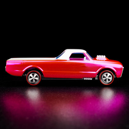 RLC EXCLUSIVE 2022 PINK EDITIONS CUSTOM FLEETSIDE™