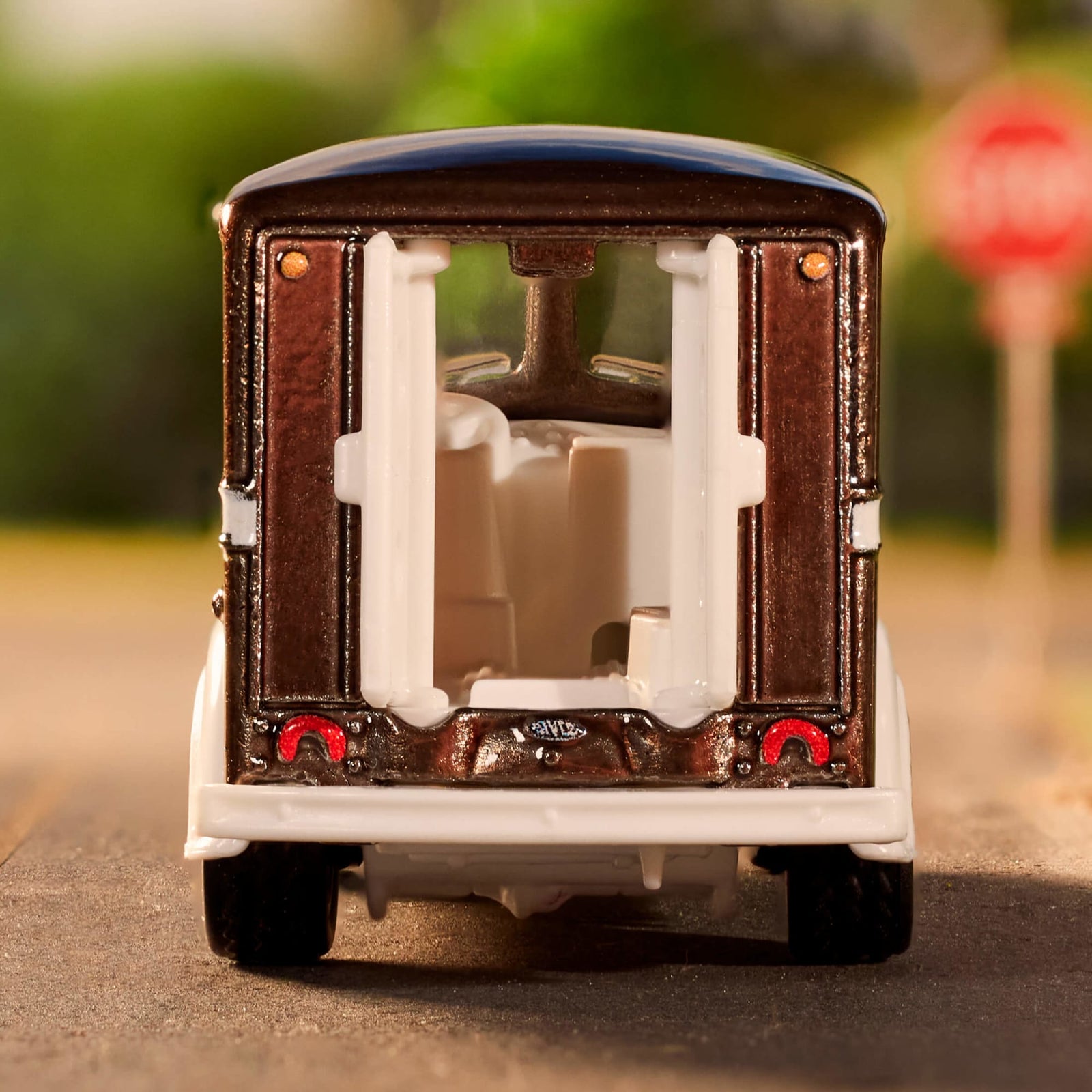 Matchbox Tootsie Roll Divco Milk Truck