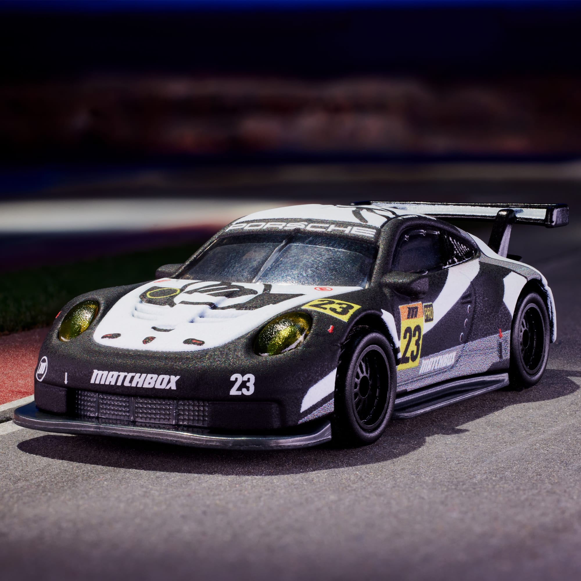 Matchbox Porsche 911 RSR – Mattel Creations