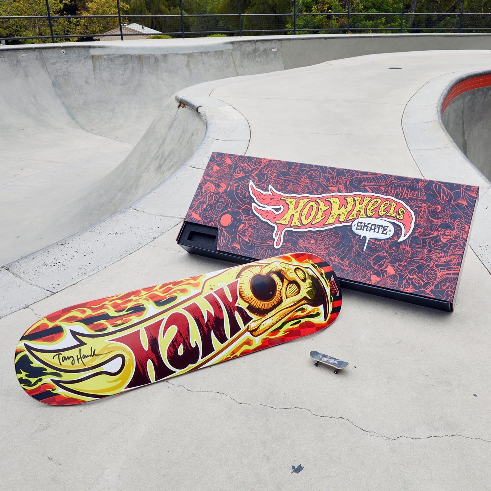 Tony Hawk x Hot Wheels Skate, Wildfire Deck & Fingerboard