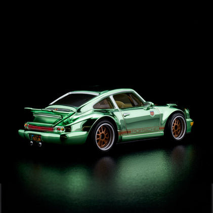 RLC Exclusive Magnus Walker “Urban Outlaw” Porsche 964